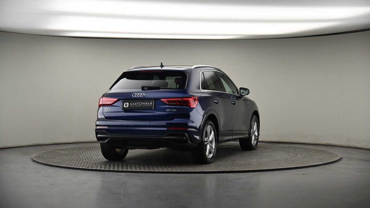 More views of Audi Q3