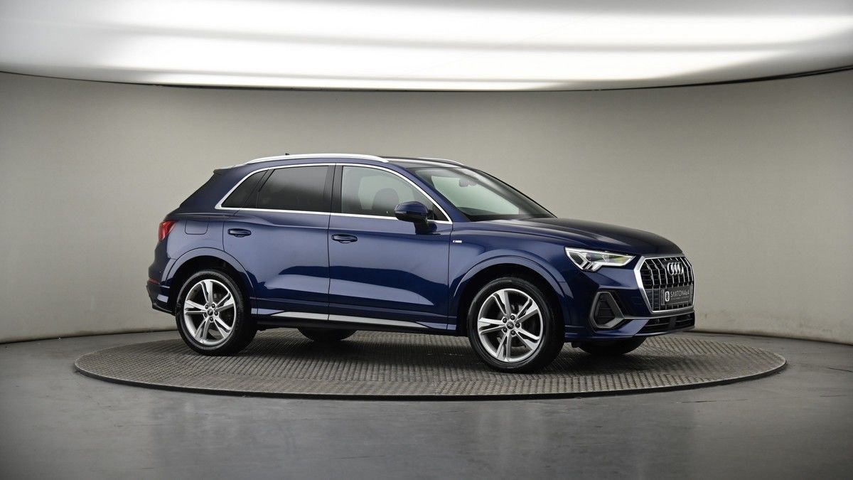 More views of Audi Q3