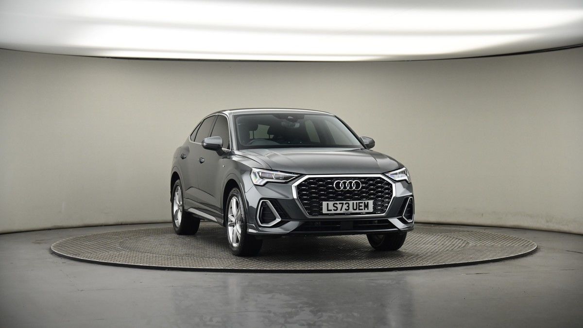 More views of Audi Q3