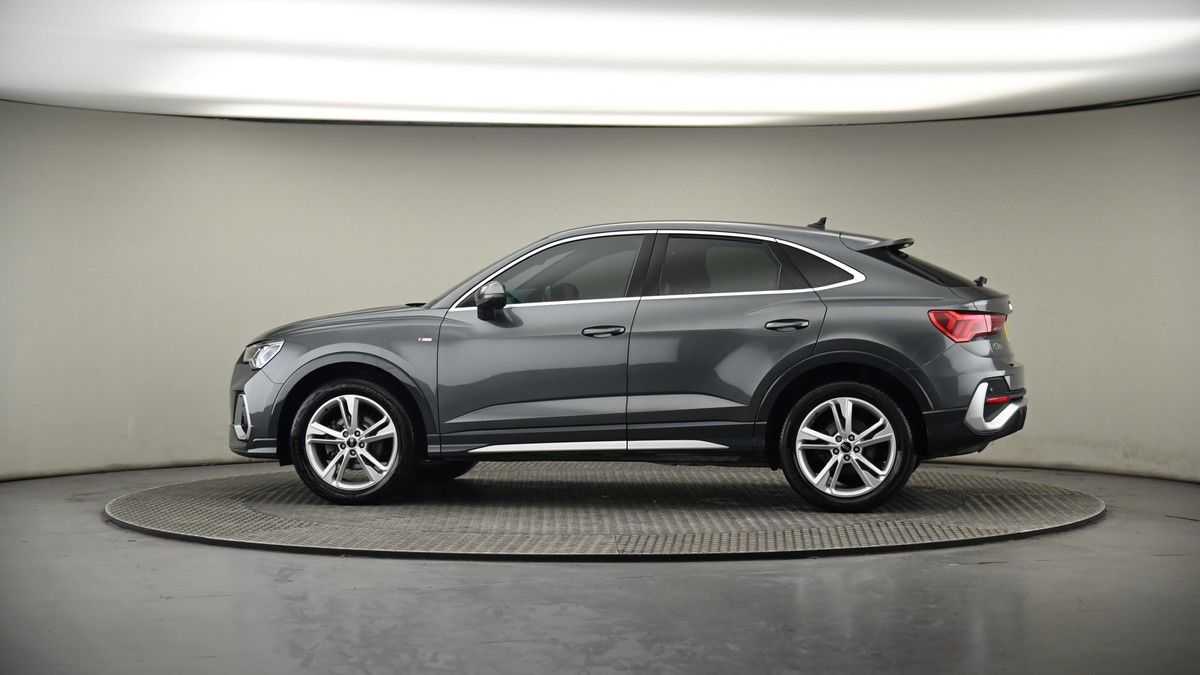 More views of Audi Q3