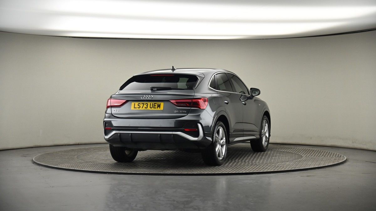 More views of Audi Q3