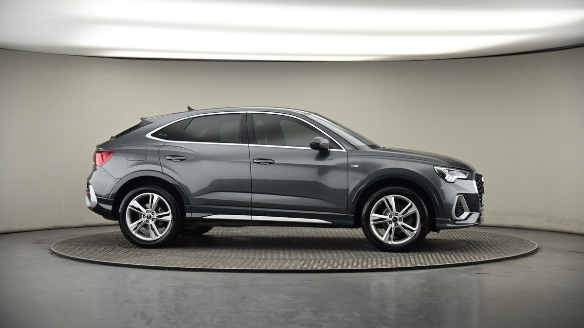 More views of Audi Q3