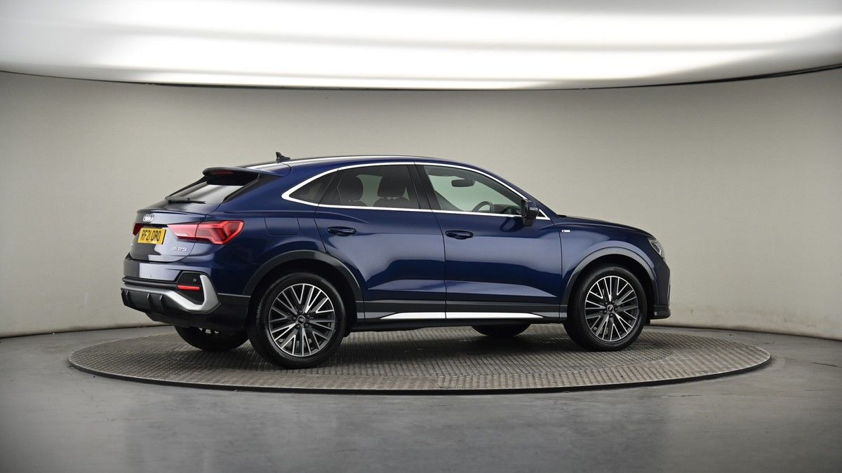 More views of Audi Q3