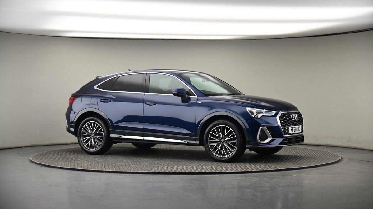 Audi Q3 Image 6