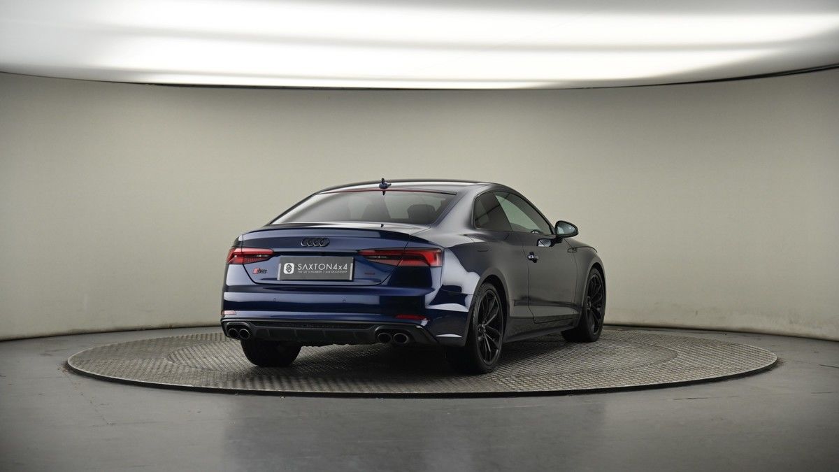 More views of Audi S5