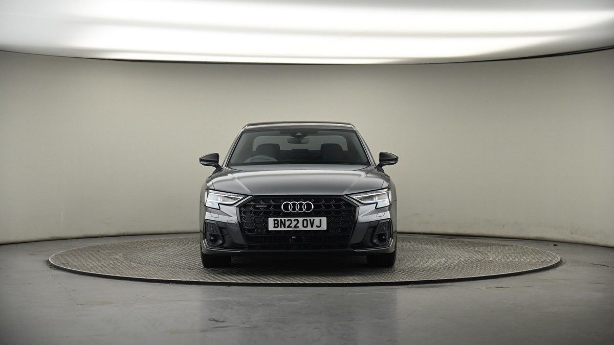 Audi A8 Image 18