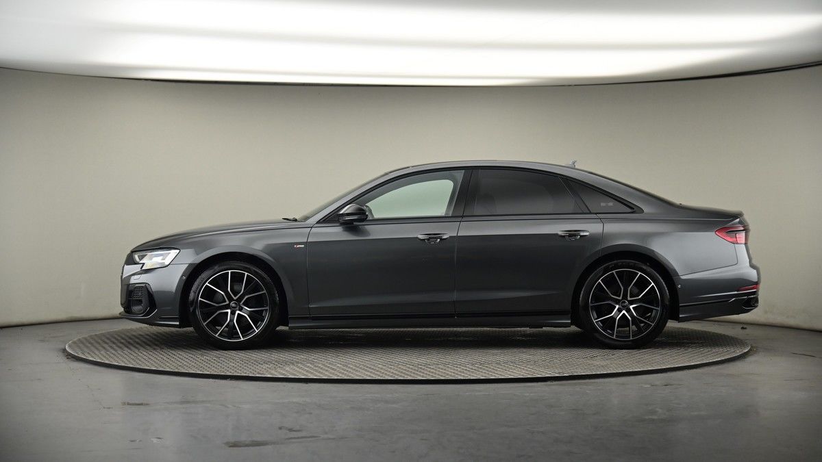 Audi A8 Image 19