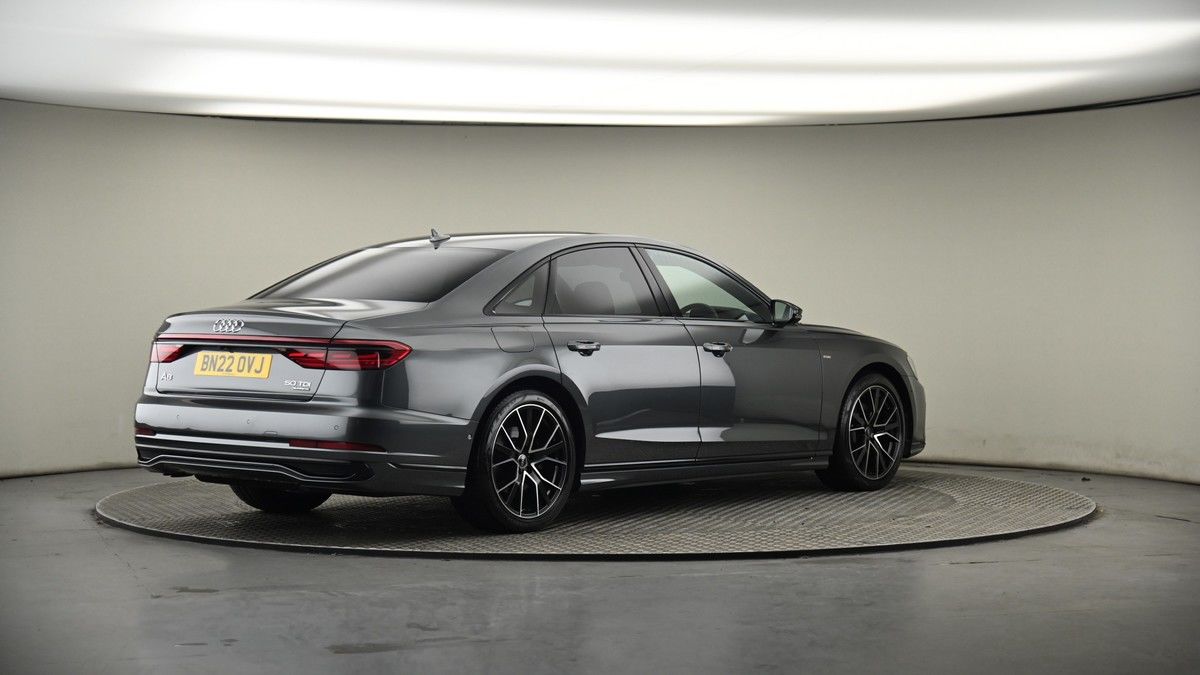 Audi A8 Image 7