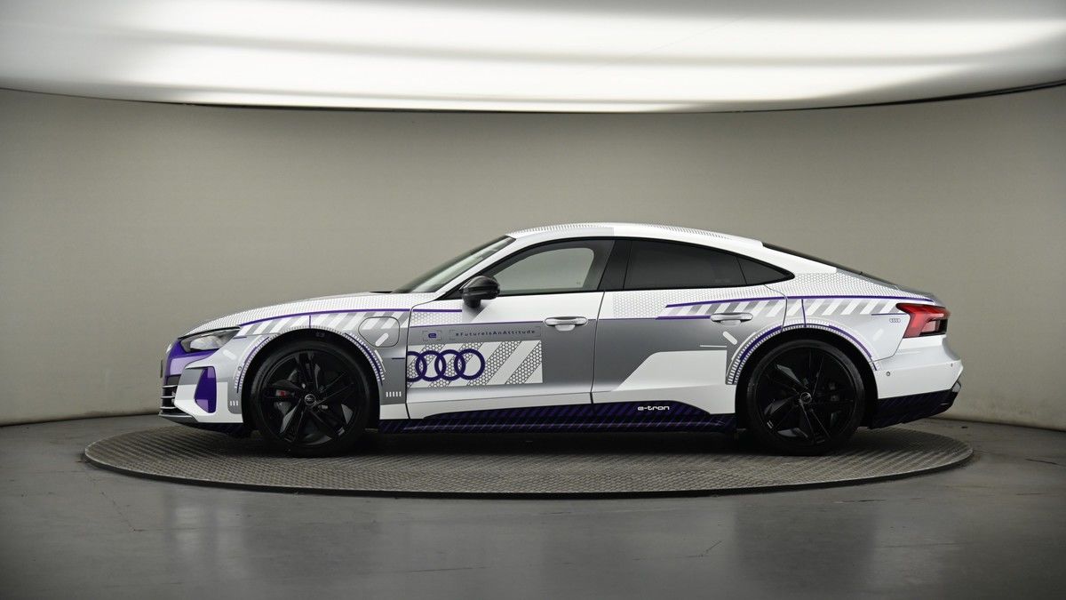 Audi RS e-tron GT Image 19