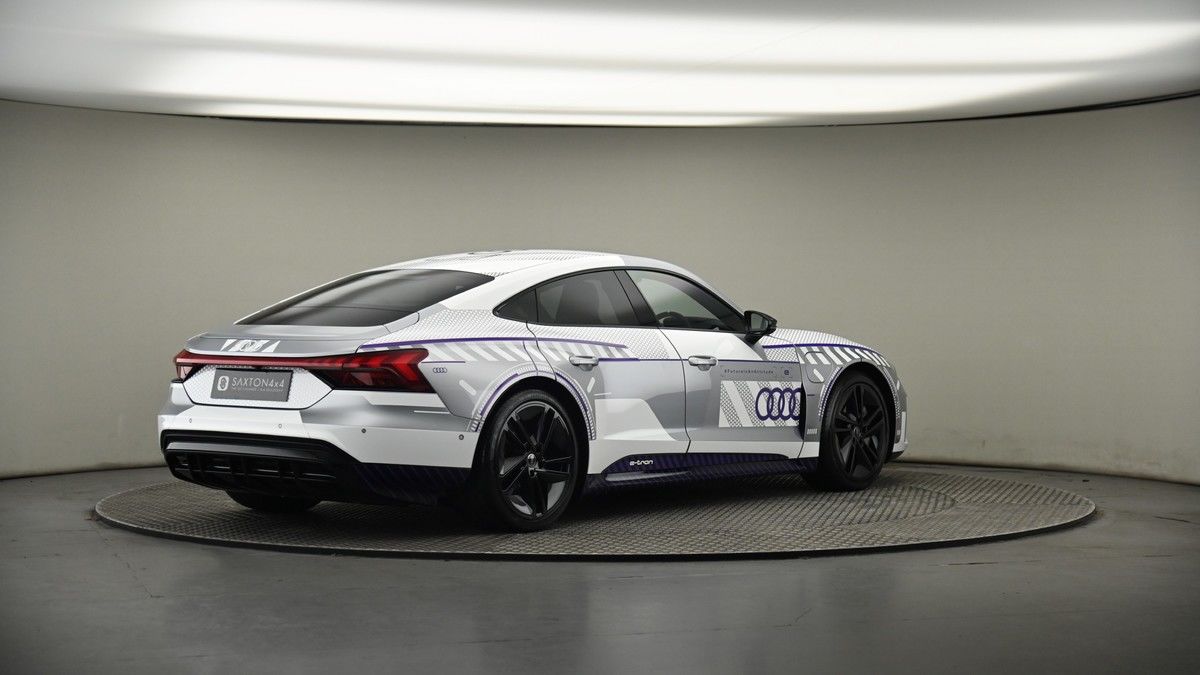 Audi RS e-tron GT Image 7