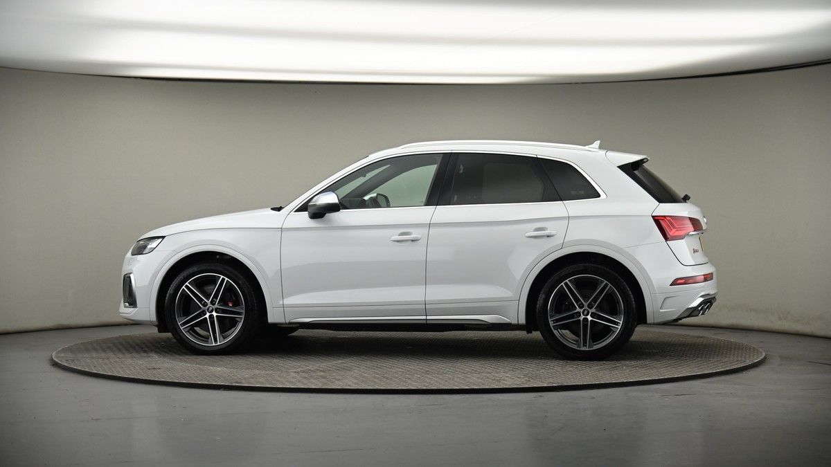 More views of Audi SQ5