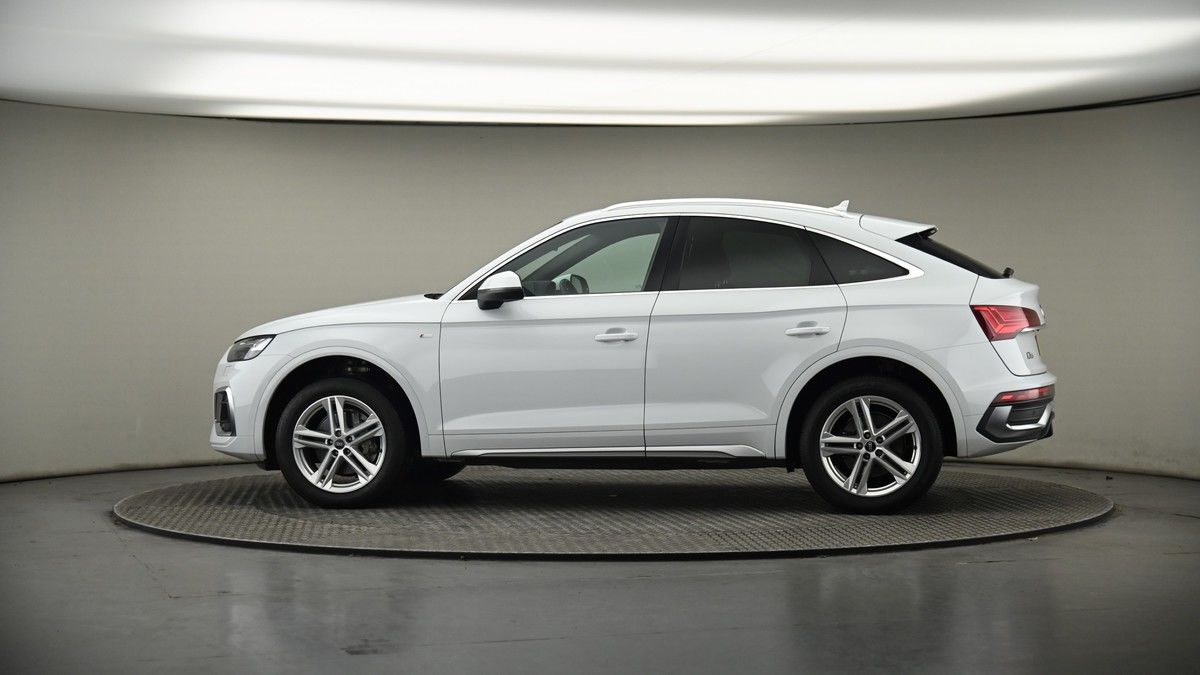 More views of Audi Q5