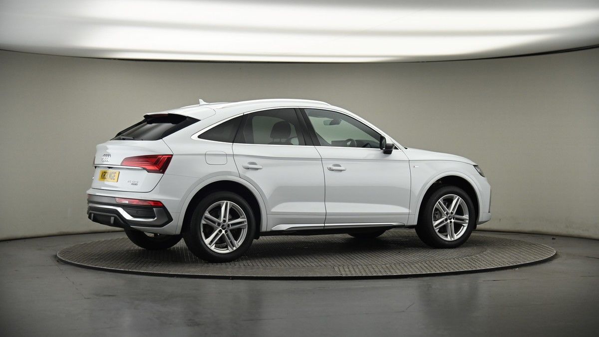 More views of Audi Q5