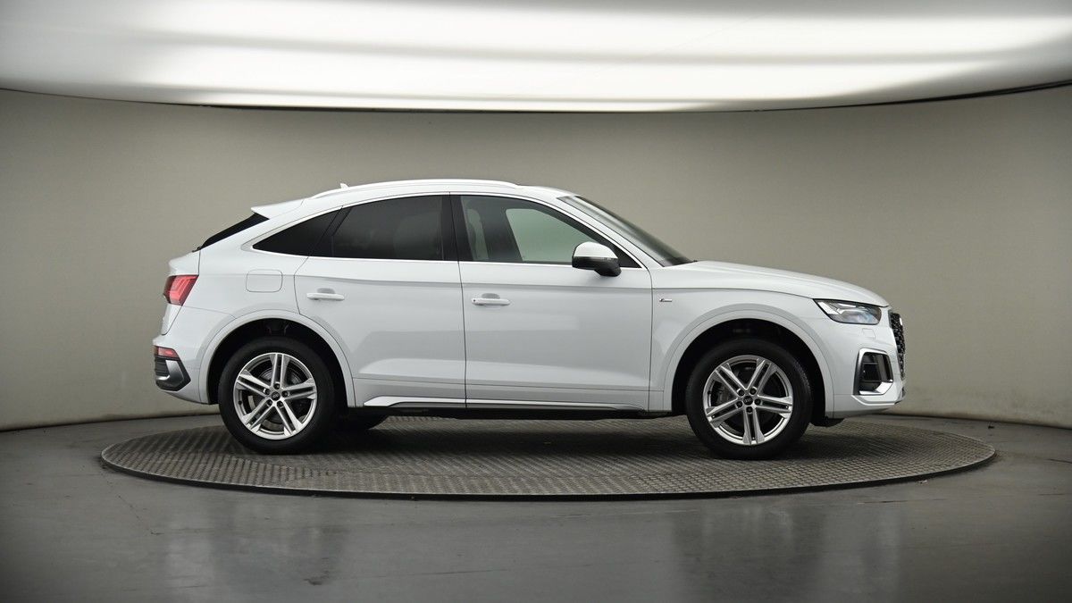 More views of Audi Q5