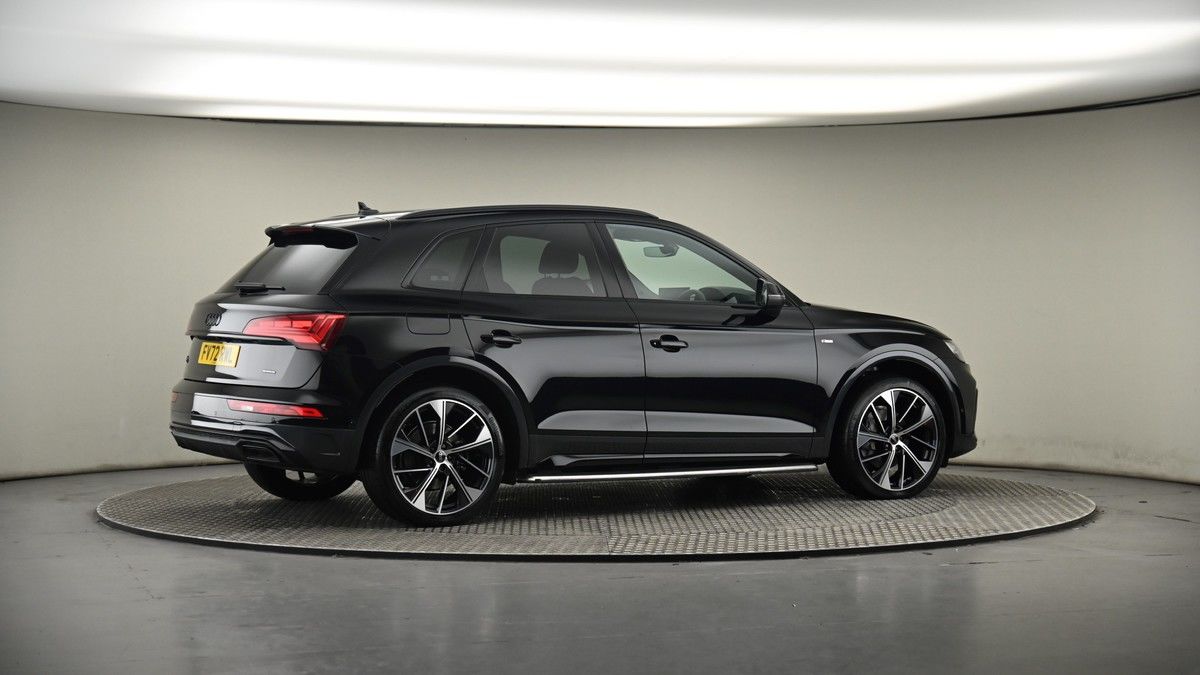 More views of Audi Q5