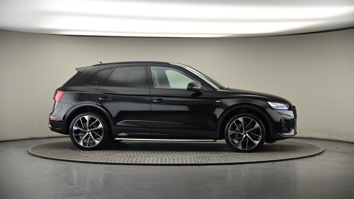 More views of Audi Q5