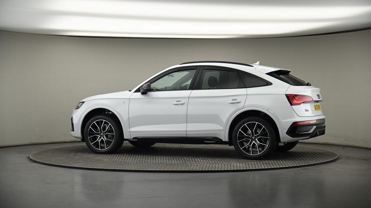 More views of Audi Q5