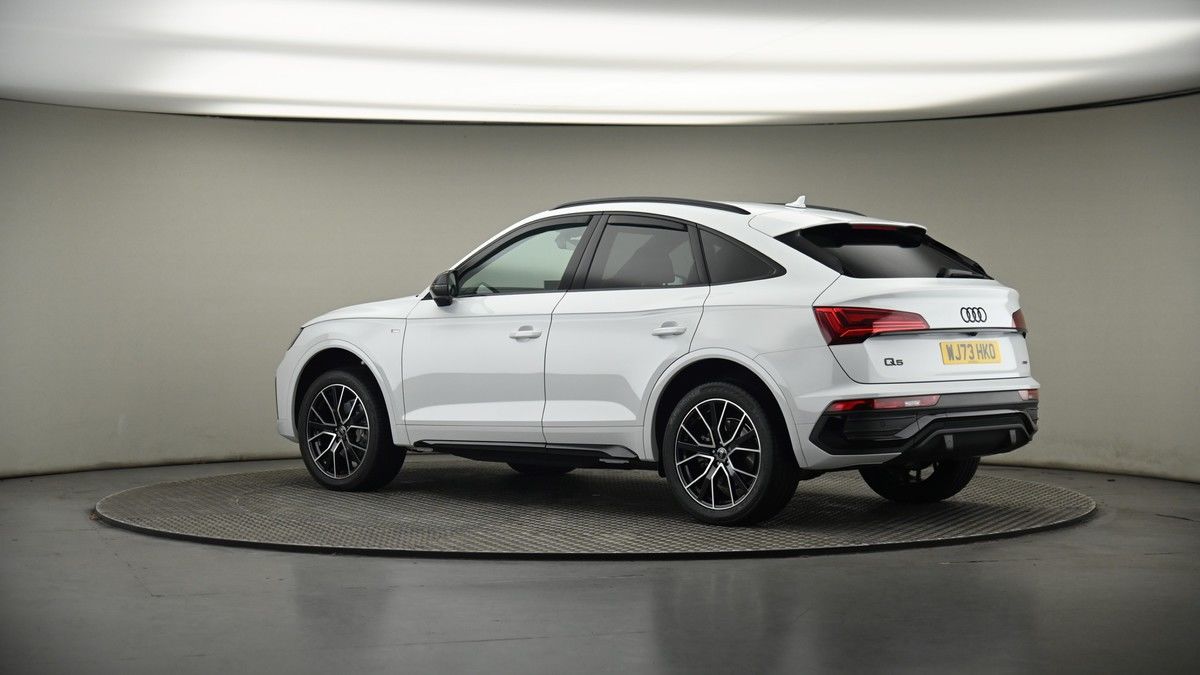 More views of Audi Q5