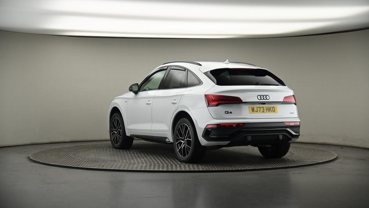 More views of Audi Q5