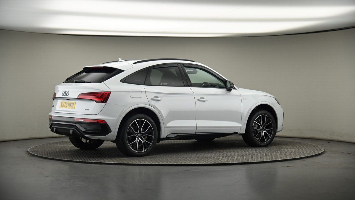 More views of Audi Q5