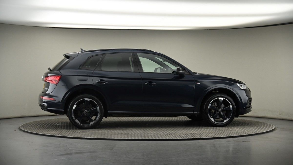 More views of Audi Q5