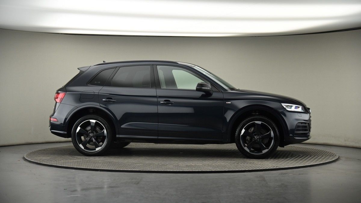 More views of Audi Q5