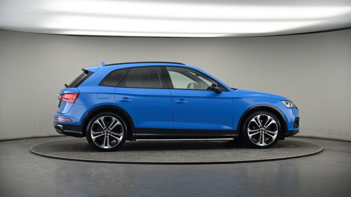 More views of Audi SQ5