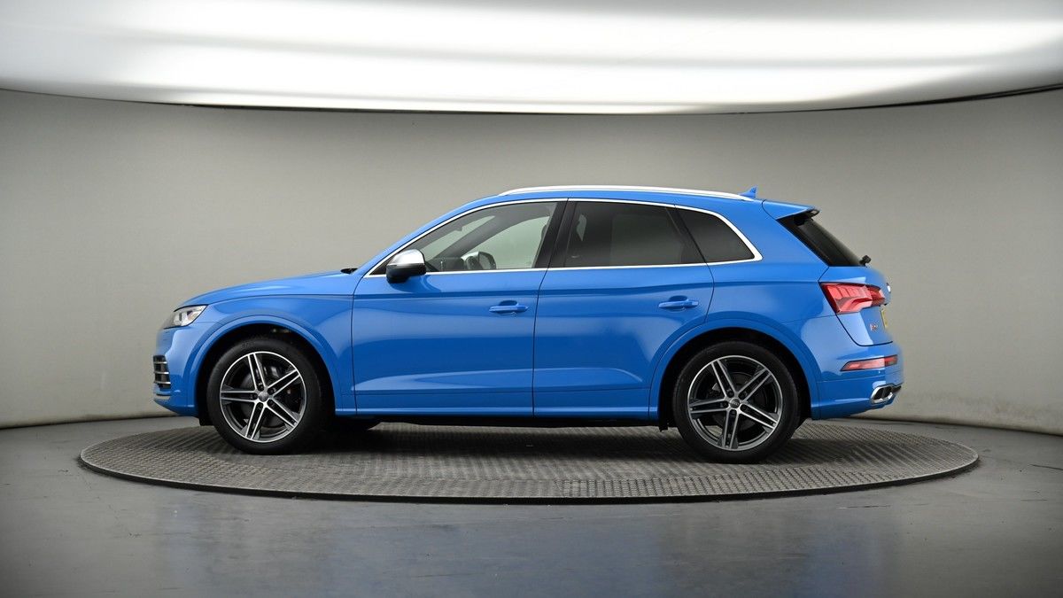 More views of Audi SQ5