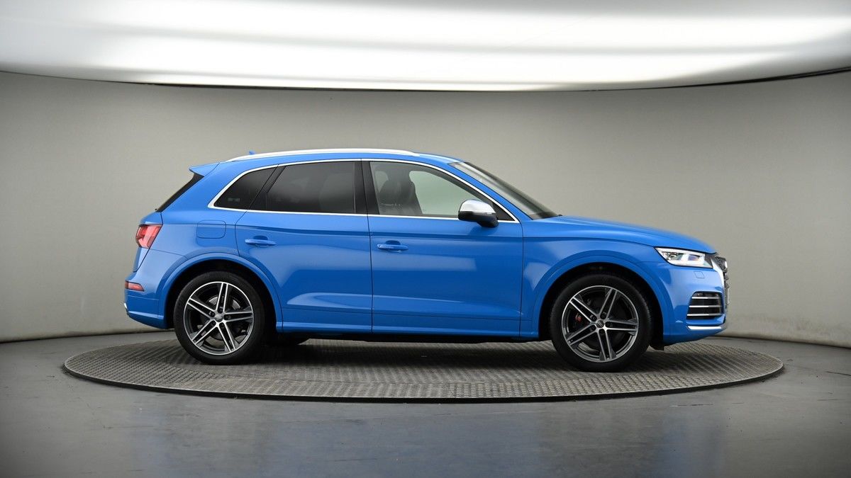 More views of Audi SQ5