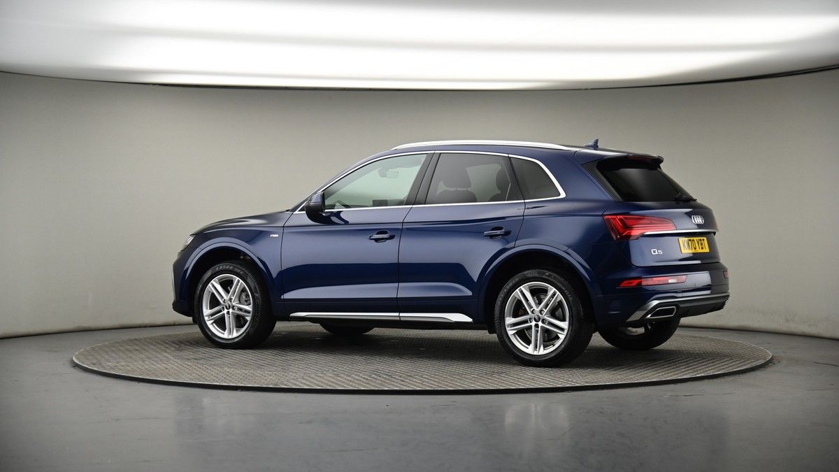 More views of Audi Q5