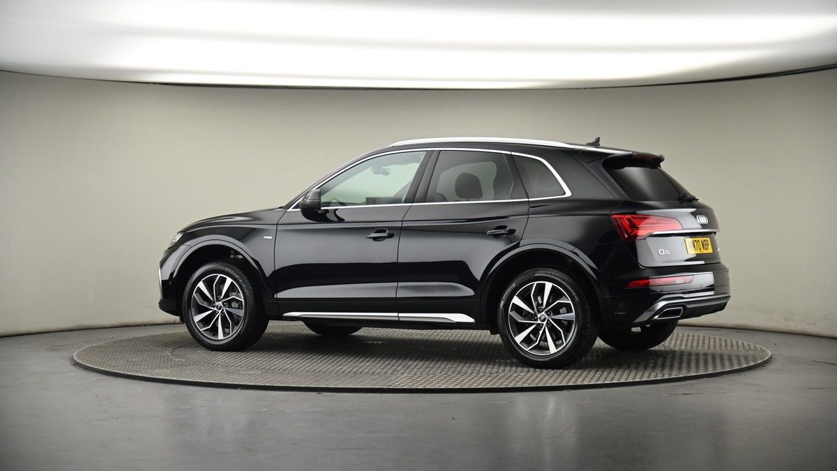 More views of Audi Q5