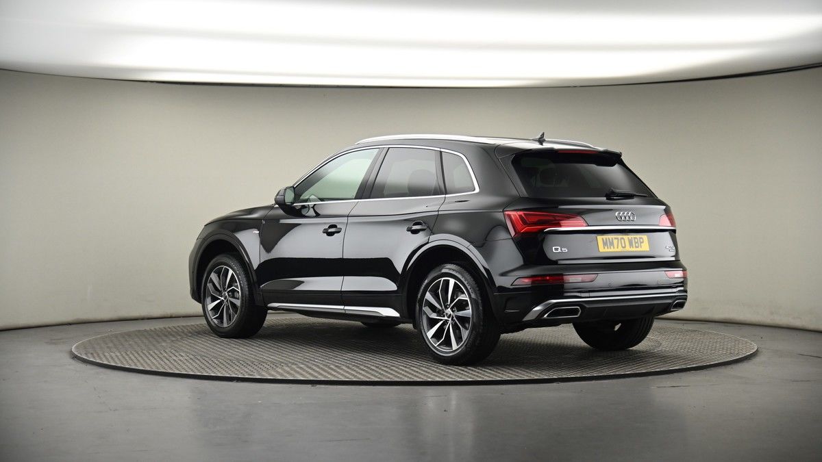 More views of Audi Q5