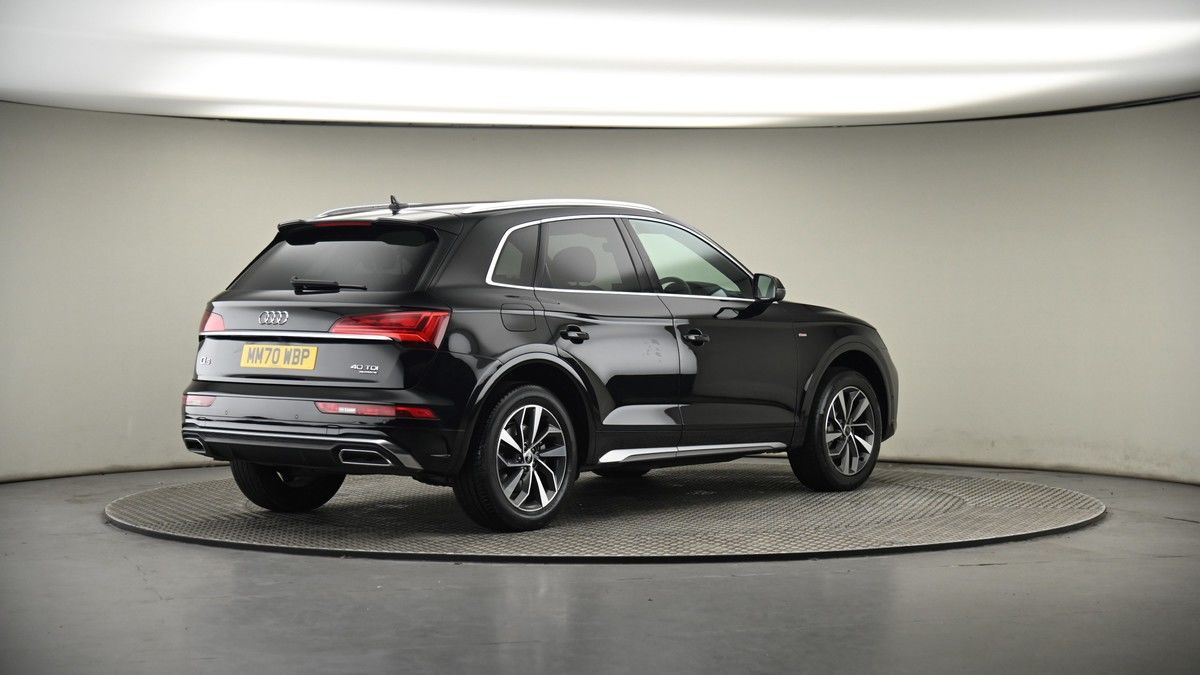 More views of Audi Q5