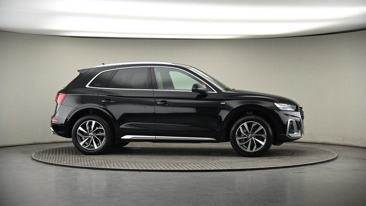 More views of Audi Q5