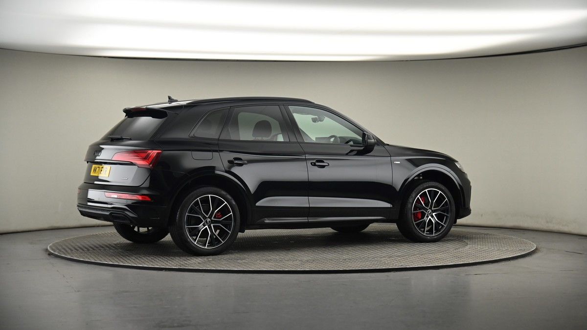 More views of Audi Q5