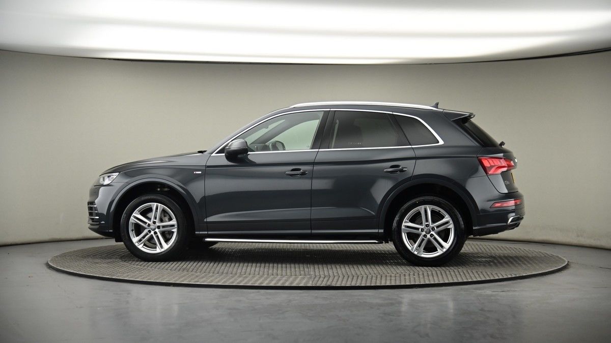 More views of Audi Q5