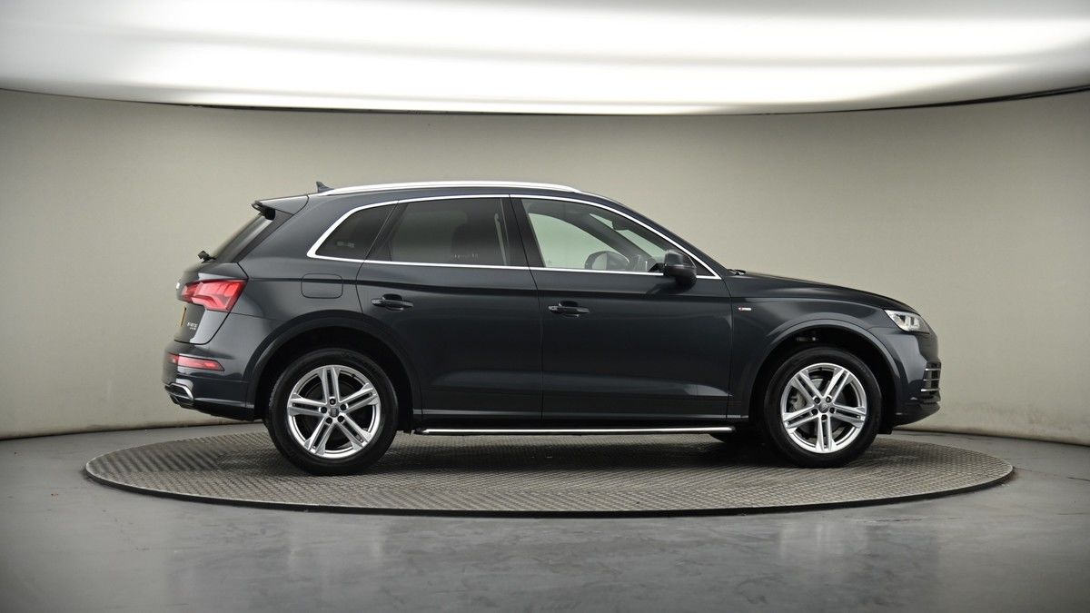 More views of Audi Q5