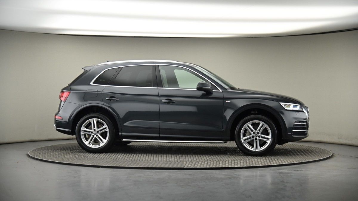 More views of Audi Q5