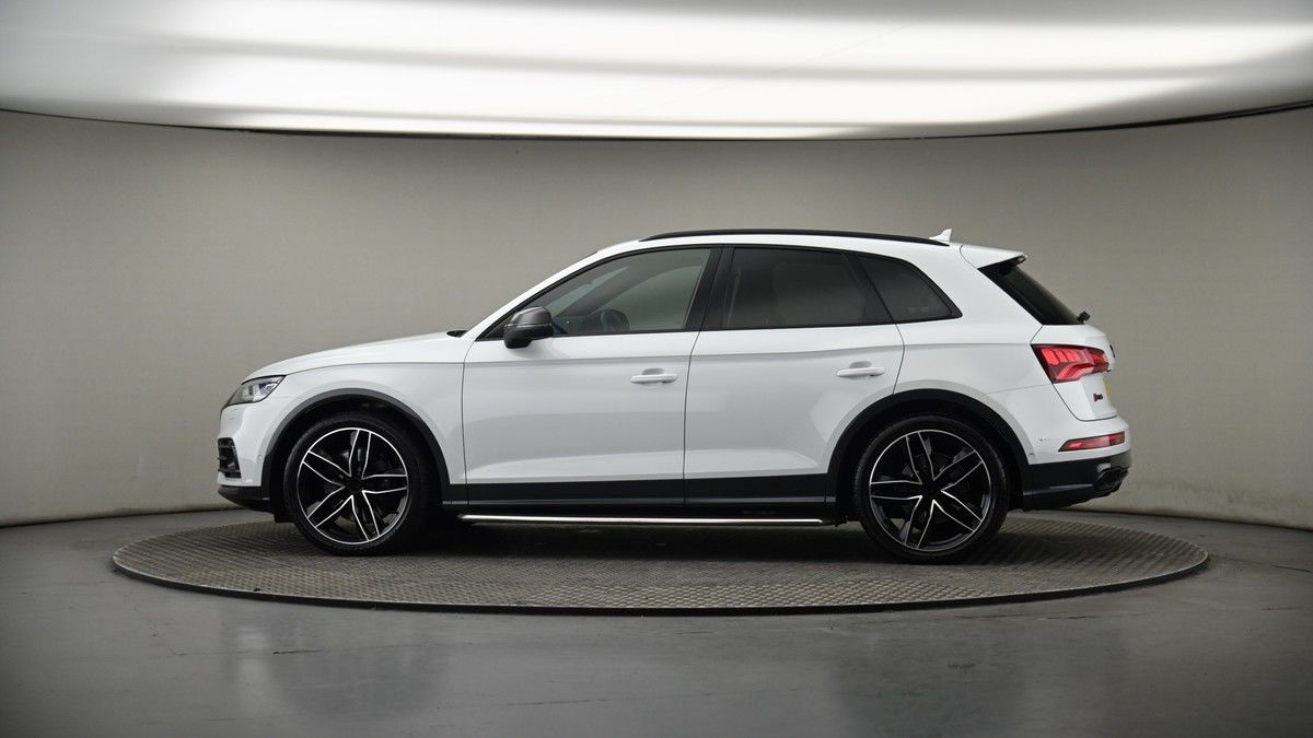 More views of Audi SQ5