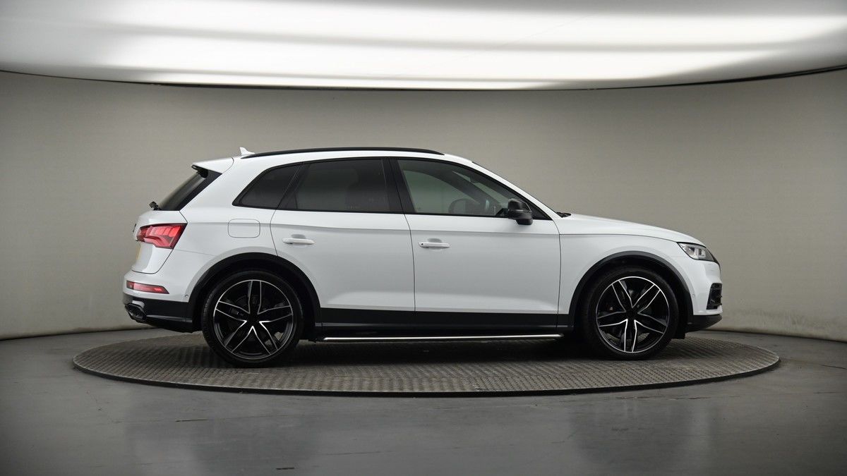 More views of Audi SQ5