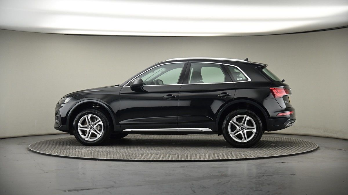 More views of Audi Q5