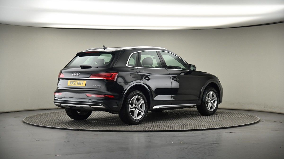 More views of Audi Q5