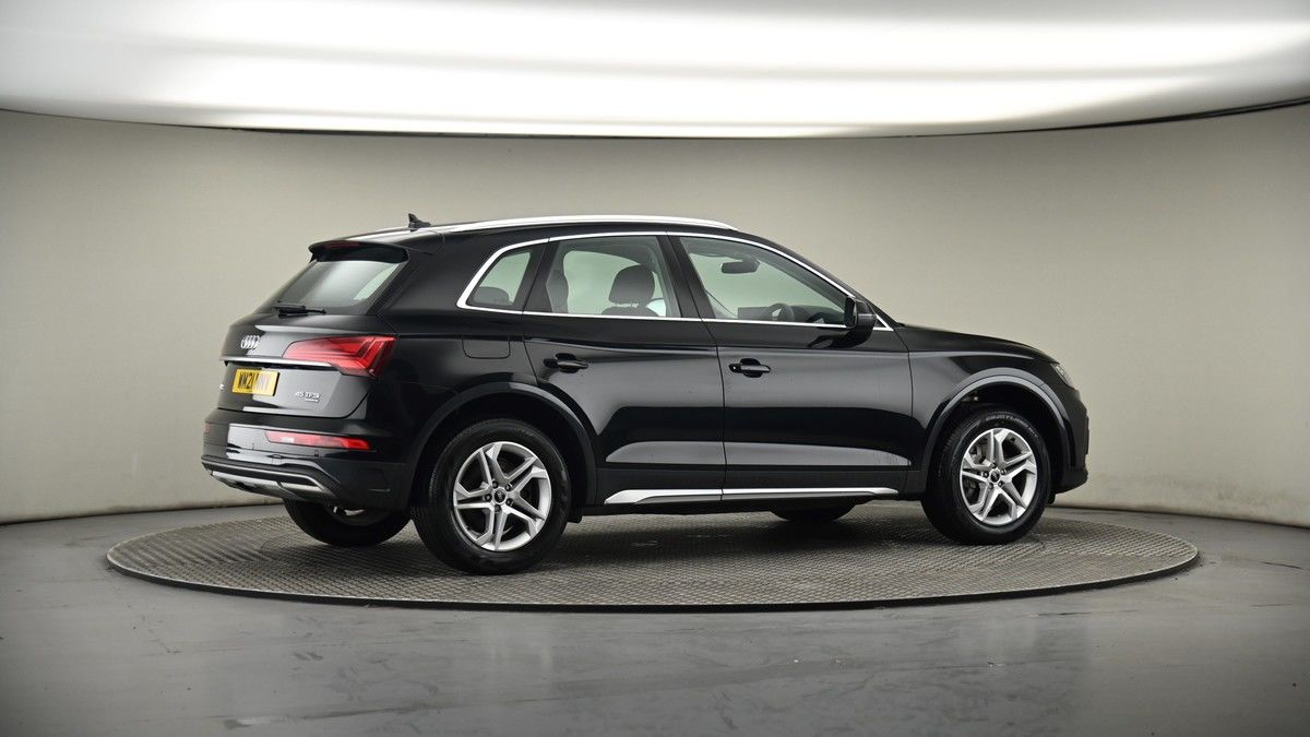 More views of Audi Q5