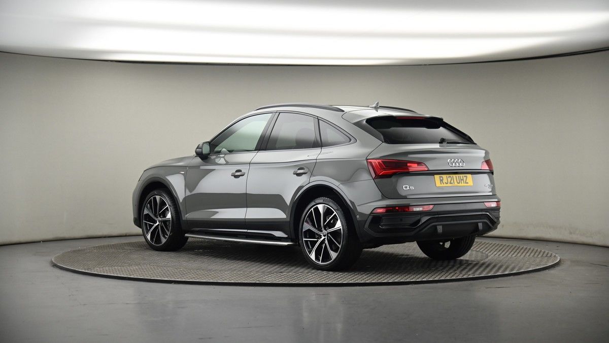 More views of Audi Q5