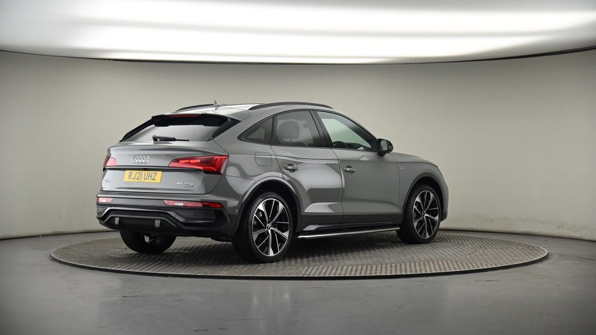 More views of Audi Q5