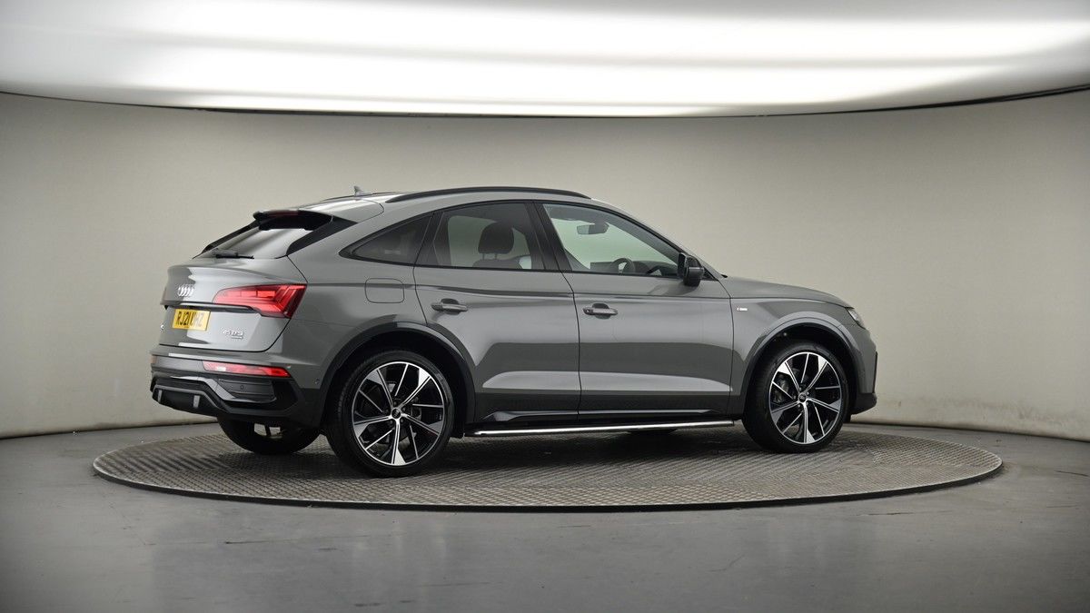 More views of Audi Q5