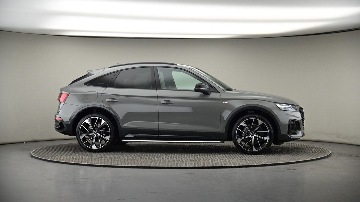 More views of Audi Q5