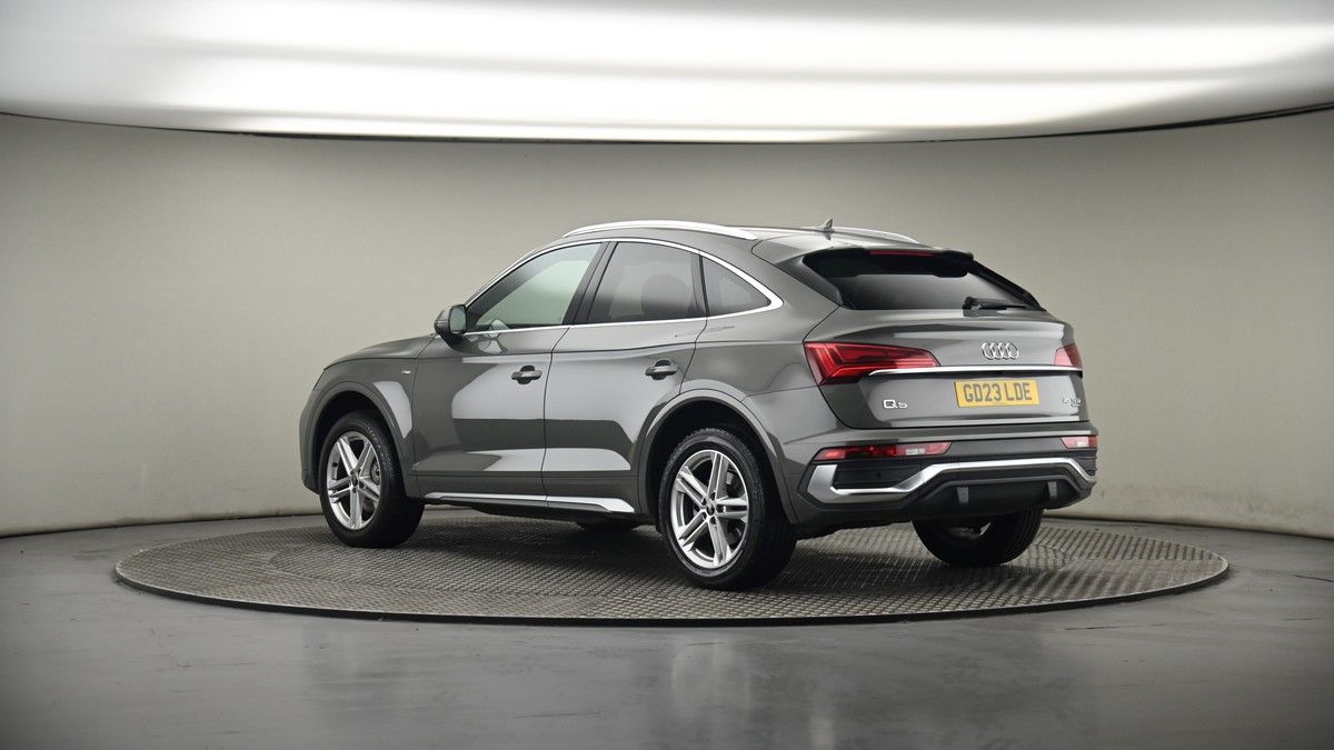 More views of Audi Q5