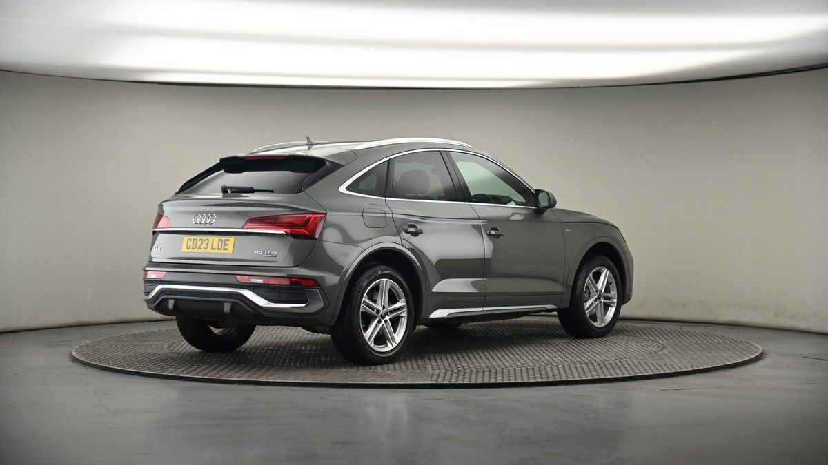 More views of Audi Q5