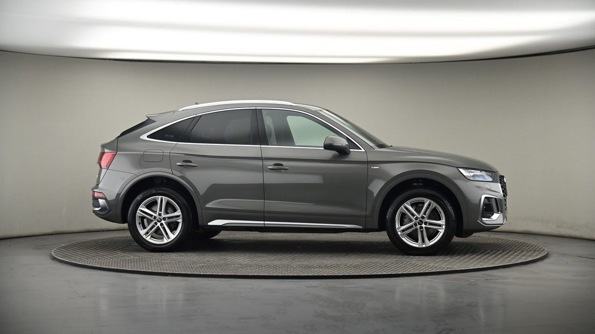 More views of Audi Q5